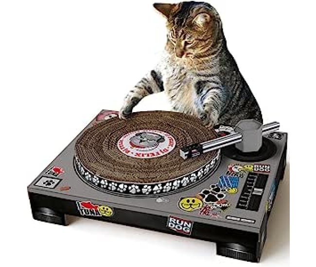 Grattoir chat platine DJ : votre chat mixe, votre canapé survit